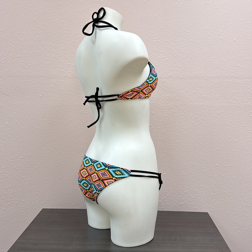 Colorful Geometric Bikini Set - Picture 5 of 6